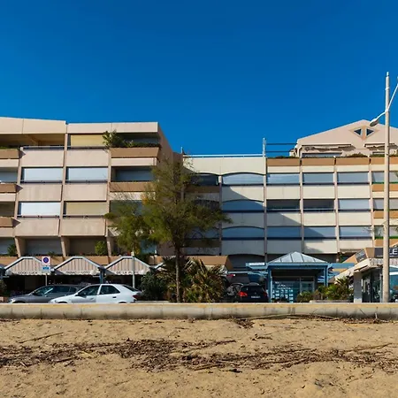 : T2 Climatisé Avec Parking Pour 4, Face - Fr-1-803-23 Le Lavandou