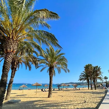 T2 Au Lavandou Pour 4 Avec Parking, Terrasse Et Acces - Fr-1-803-23 Le Lavandou