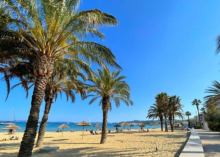 : T2 Climatise Avec Parking Pour 4, Face - Fr-1-803-23 Le Lavandou